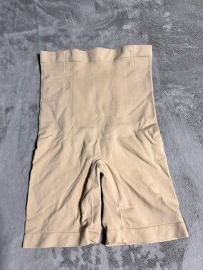 Essentials Shapermint Nude High-Waist Shaping Short